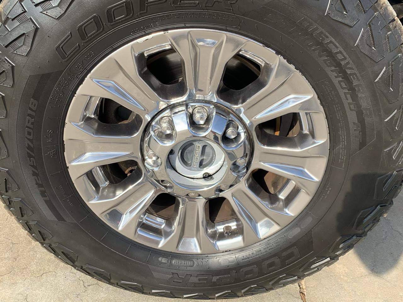 Used 2017 Ford F250 XLT w/ XLT Premium Package AWD/4WD image 10