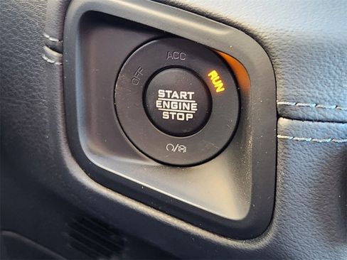 Used 2024 Jeep Wrangler Sahara image 20