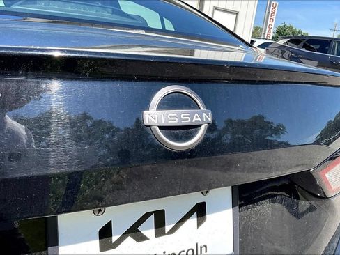 Used 2025 Nissan Altima 2.5 SV FWD image 22