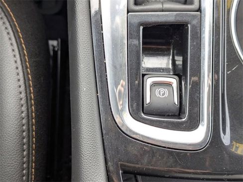 Used 2023 Chevrolet Equinox Premier image 25