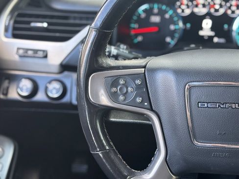 Used 2019 GMC Yukon XL Denali image 24
