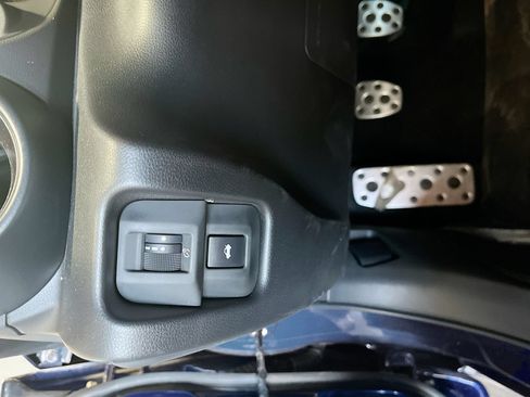Used 2025 Toyota GR86 Premium w/ Performance Package RWD image 10