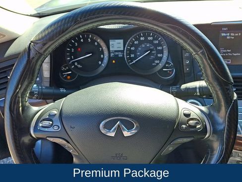 Used 2017 INFINITI Q70 L 3.7 w/ Deluxe Touring Package AWD/4WD image 4