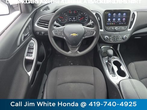 Used 2024 Chevrolet Malibu LT image 25