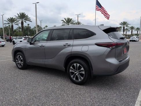 Certified 2026 Toyota Highlander XLE AWD/4WD image 6