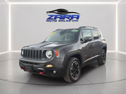 Used 2017 Jeep Renegade Trailhawk AWD/4WD image 3