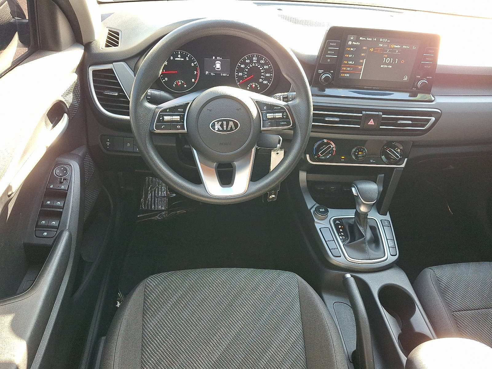 Used 2021 Kia Seltos LX AWD/4WD image 12