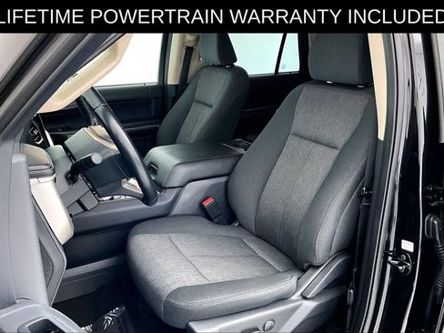 Used 2024 Ford Expedition XLT AWD/4WD image 32