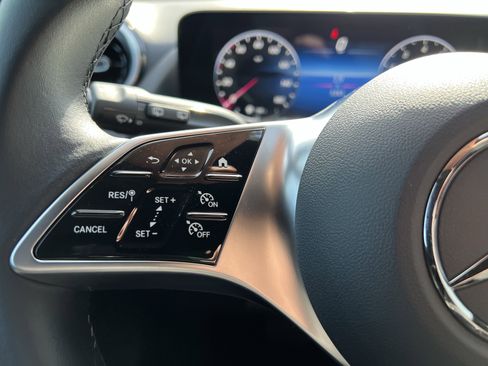 Used 2025 Mercedes-Benz GLA 250 image 19