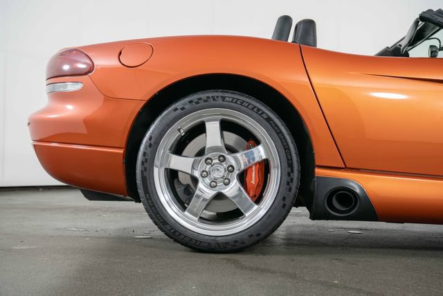Used 2005 Dodge Viper SRT-10 w/ Copperhead Edition Group RWD image 10