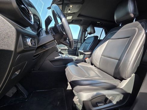 Used 2020 Ford Explorer XLT w/ Equipment Group 202A image 22