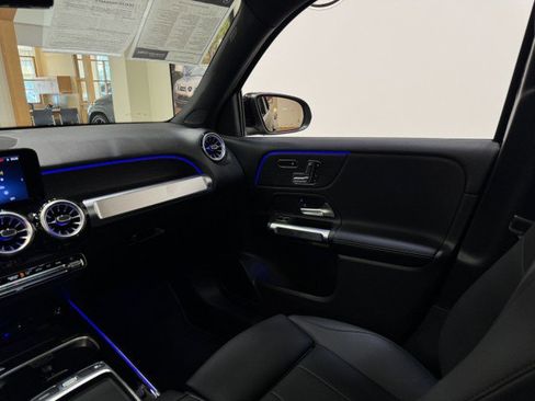 Certified 2025 Mercedes-Benz GLB 250 image 10