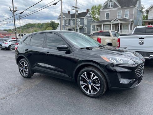 Certified 2022 Ford Escape SE w/ SE Sport Appearance Package AWD/4WD image 1