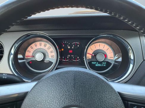 Used 2011 Ford Mustang GT Premium w/ Brembo Brake Pkg RWD image 12