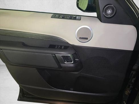 Used 2018 Land Rover Discovery HSE AWD/4WD image 28