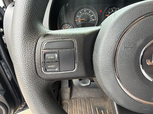 Used 2016 Jeep Patriot Sport w/ Power Value Group FWD image 26