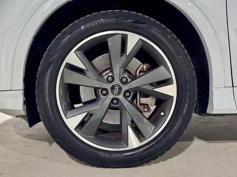 Used 2022 Audi Q4 e-tron Premium Plus image 32