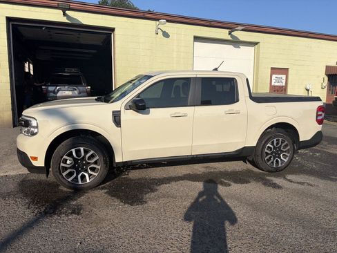 Used 2024 Ford Maverick Lariat w/ 4K Tow Package AWD/4WD image 4