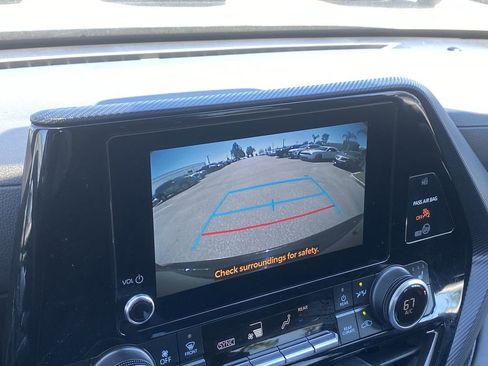 Certified 2025 Toyota Highlander XSE image 6