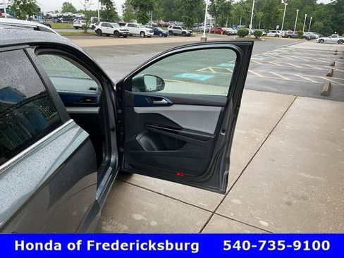 Used 2022 Volkswagen Taos SE AWD/4WD image 16