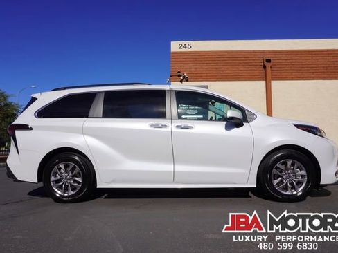 Used 2023 Toyota Sienna XLE image 43