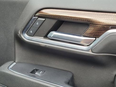 Used 2024 Chevrolet Silverado 2500 LT w/ Convenience Package image 27