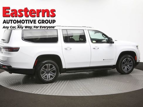 Used 2024 Jeep Wagoneer L Series II w/ Flexible Seating Group RWD image 46