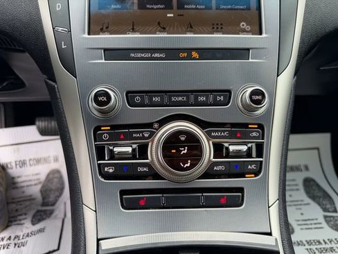 Used 2019 Lincoln MKZ Reserve FWD image 13