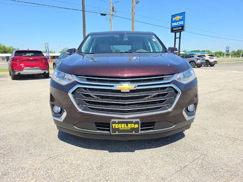 Used 2021 Chevrolet Traverse LT FWD image 3