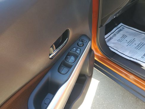 Used 2019 Nissan Kicks SR w/ Exterior Electronics Package FWD image 24