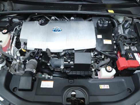 Certified 2018 Toyota Prius Two image 34