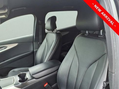 Used 2019 Lincoln Nautilus Premier AWD/4WD image 12