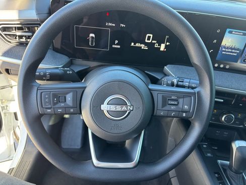 New 2026 Nissan Kicks S image 18