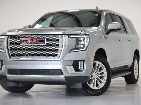 Used 2024 GMC Yukon XL Denali AWD/4WD image 7