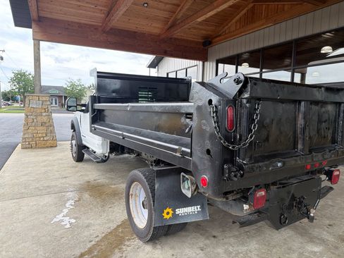 Used 2018 Ford F550 4x4 Regular Cab Super Duty image 15