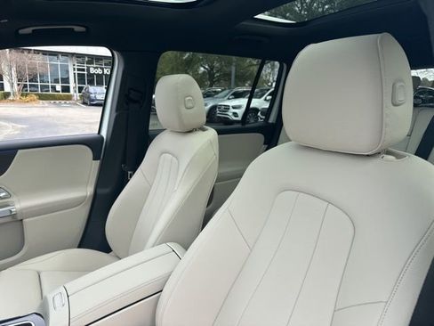 New 2026 Mercedes-Benz GLB 250 image 13