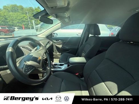 Used 2021 Chevrolet Malibu RS FWD image 12