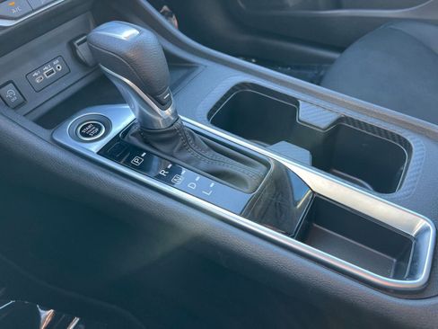 Used 2025 Nissan Sentra SV image 40