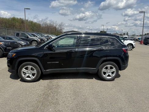 Used 2023 Jeep Compass Latitude w/ Convenience Group image 9