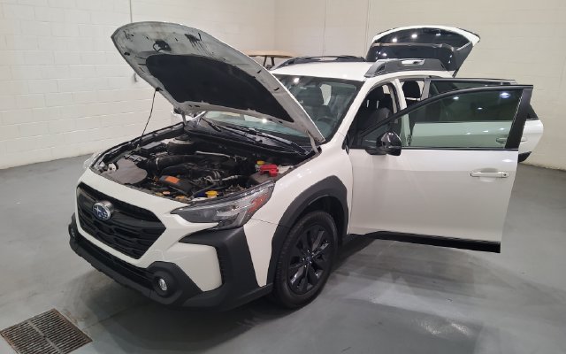 Used 2023 Subaru Outback Onyx Edition AWD/4WD image 14