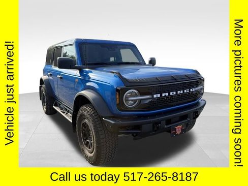 Used 2025 Ford Bronco Badlands w/ Sasquatch Package AWD/4WD image 1