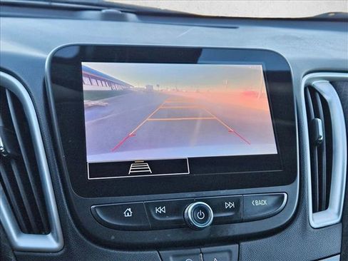 Used 2024 Chevrolet Malibu LT image 14