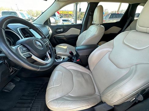 Used 2016 Jeep Cherokee Limited w/ Luxury Group image 11