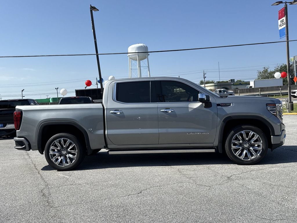 Used 2023 GMC Sierra 1500 Denali w/ Denali Reserve Package AWD/4WD image 34