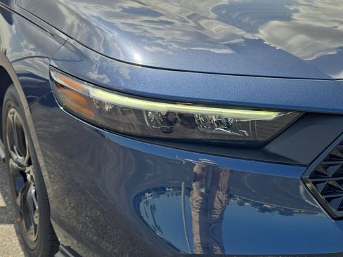 Used 2025 Honda Accord SE image 7
