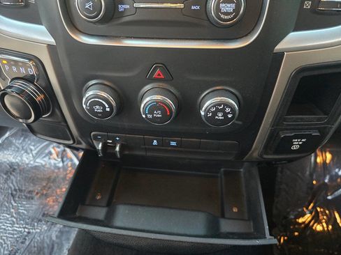 Used 2016 RAM 1500 Lone Star image 32