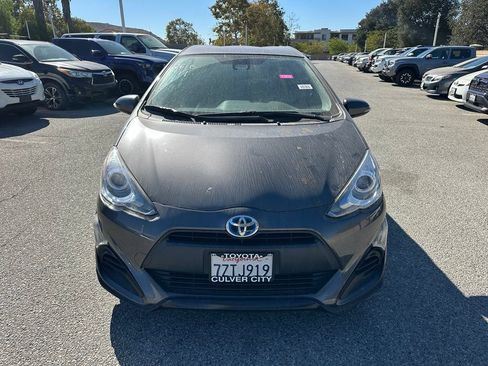 Used 2017 Toyota Prius C Two FWD image 6