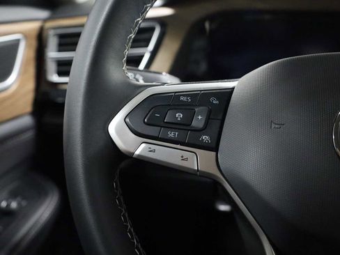 Used 2024 Volkswagen Atlas SE image 24