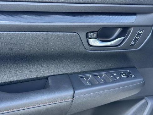 Used 2025 Honda CR-V Sport-L image 23