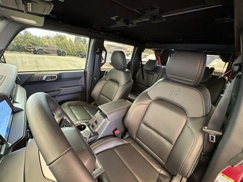 New 2025 Ford Bronco Big Bend w/ Black Diamond Package image 17